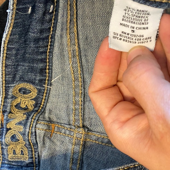 Junior’s Bongo distressed jean shorts size 5 - Picture 2 of 3